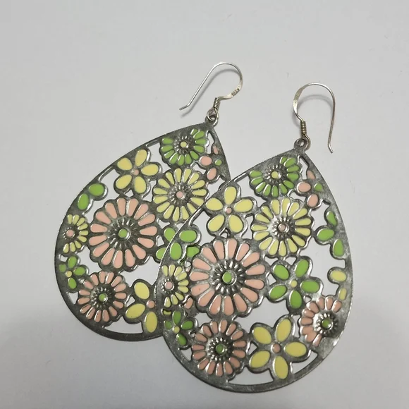 Flower 🌼 enamel dangle silver hooks Earrings - Picture 3 of 9